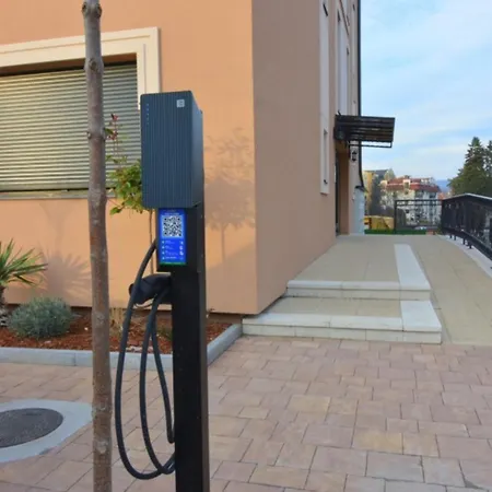 Sara * Vrnjačka Banja